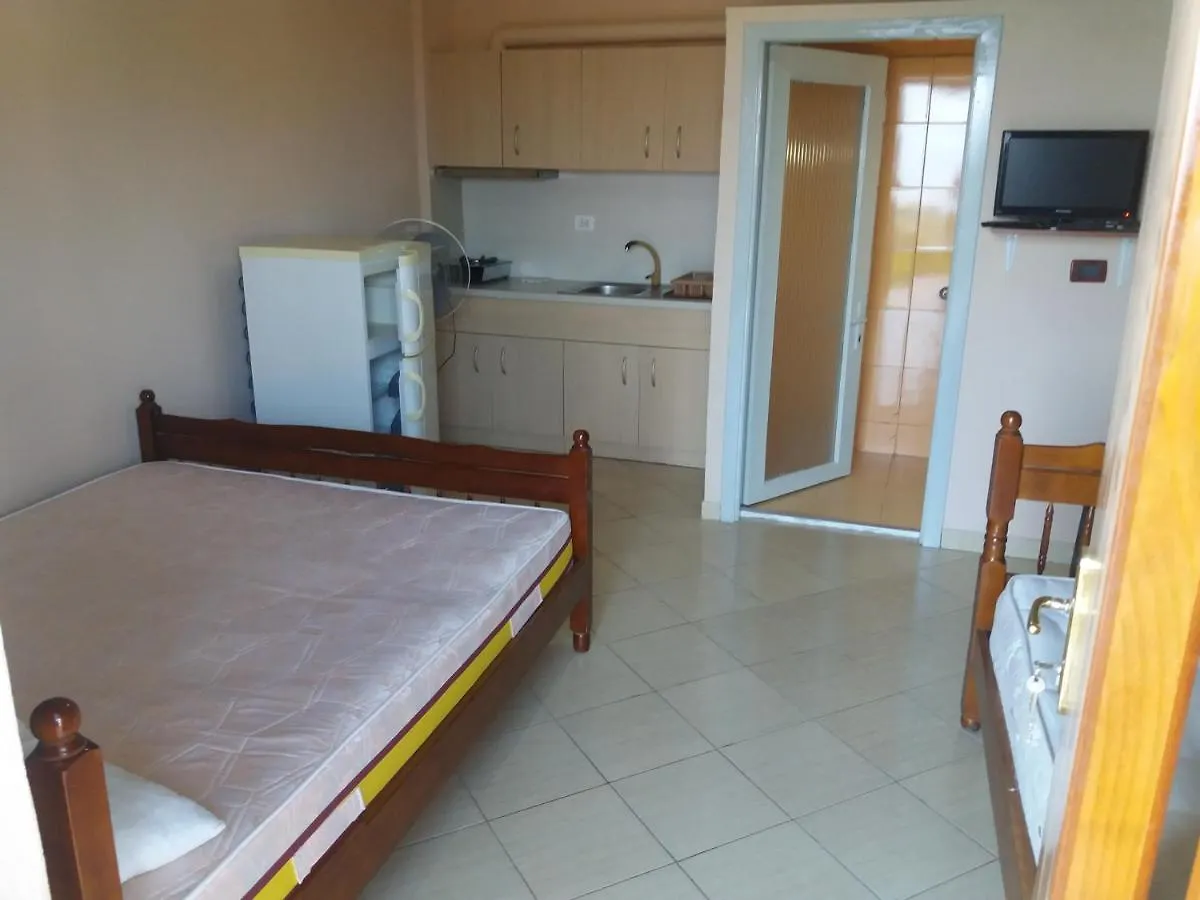 Aleksander Apartments Vlorë アルバニア